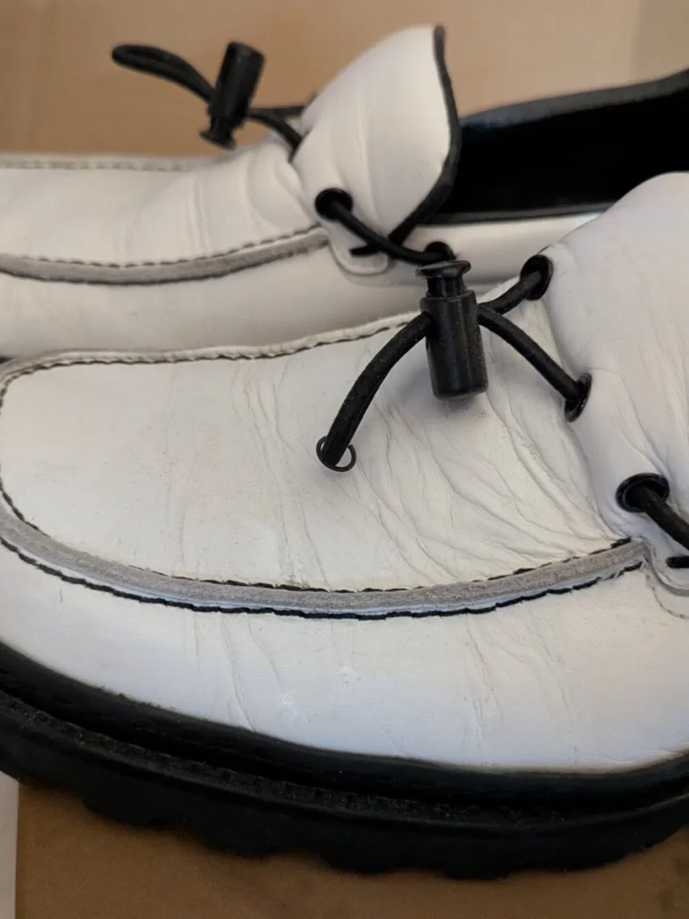 Kenneth Cole Mens shoes Chunky lug White / Moc-toe stitching Size 10.5
